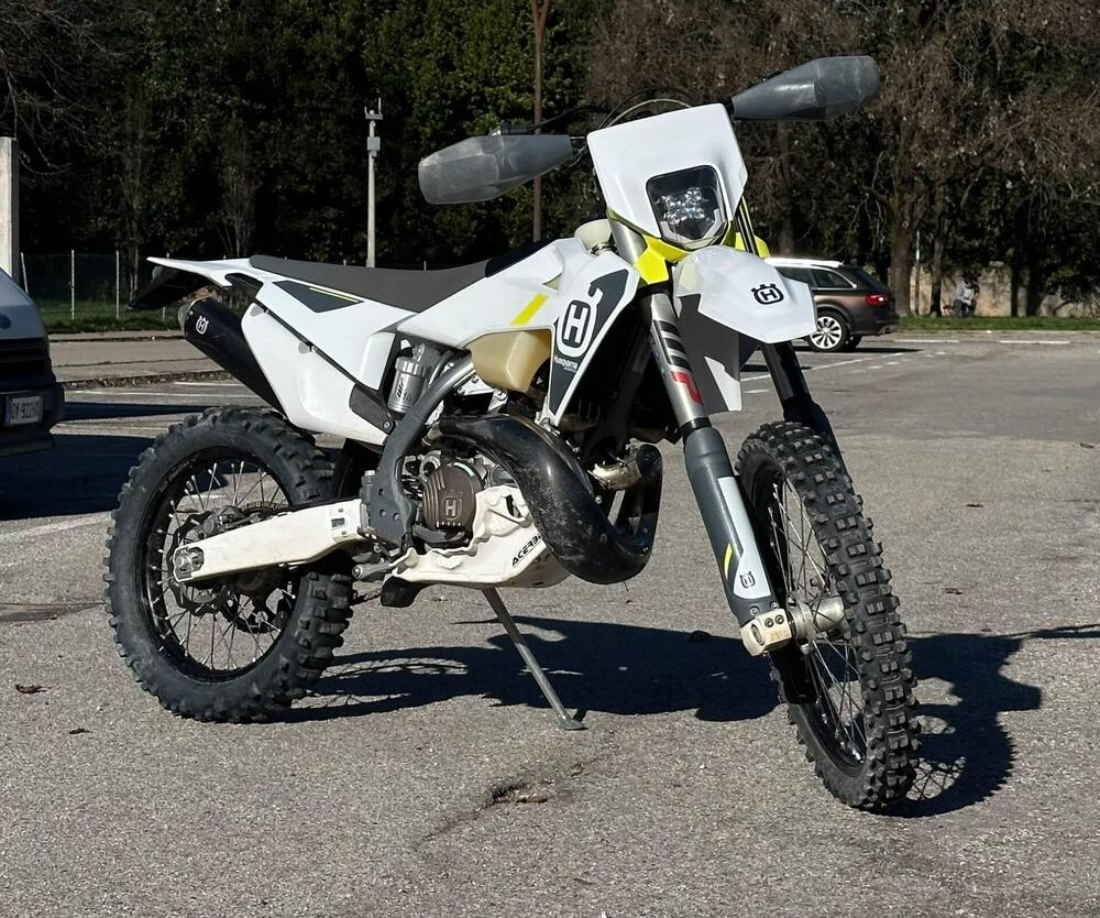 Husqvarna TE 250i (2022)