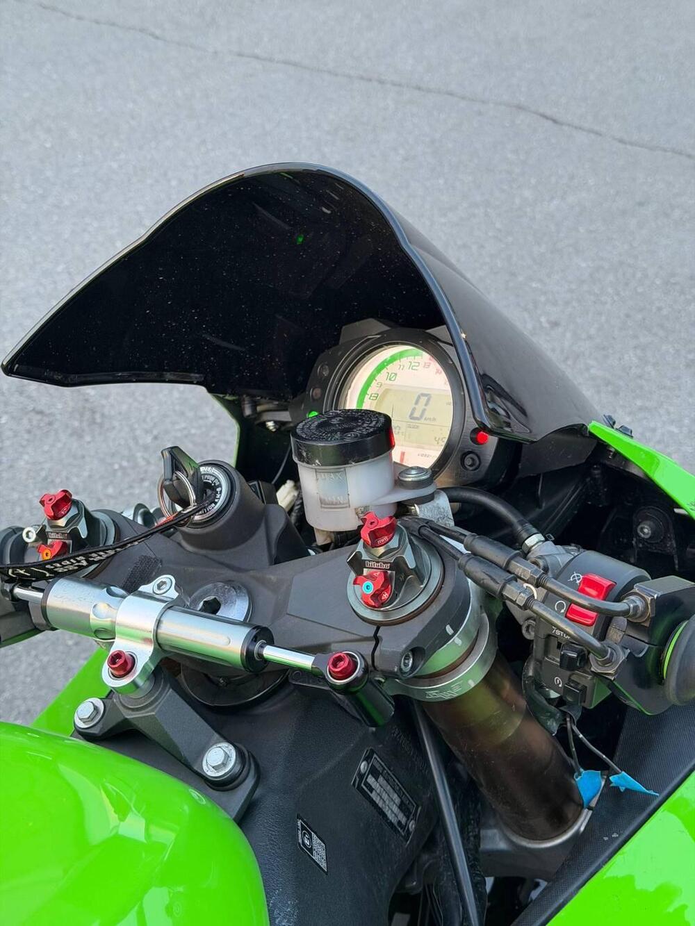 Kawasaki Ninja 1000 ZX-10R (2010 - 11) (4)