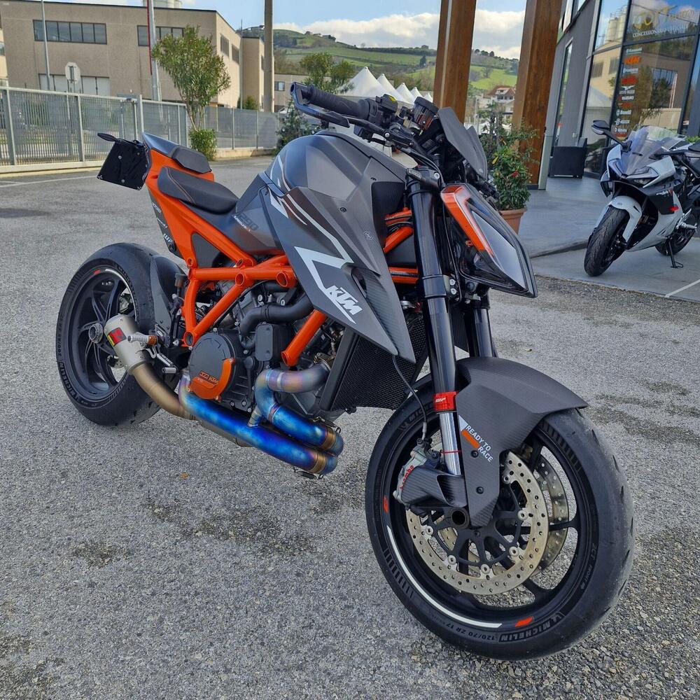 KTM 1290 Super Duke RR (2023) (6)