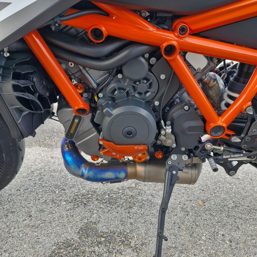KTM 1290 Super Duke RR (2023) (9)