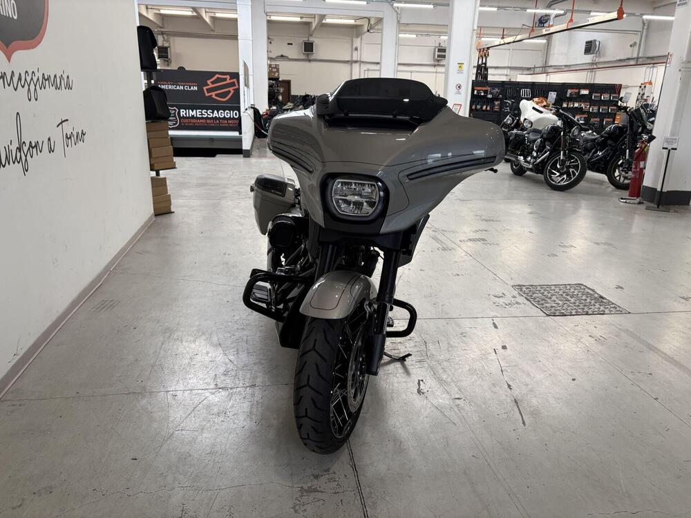 Harley-Davidson CVO Street Glide (2023) (3)