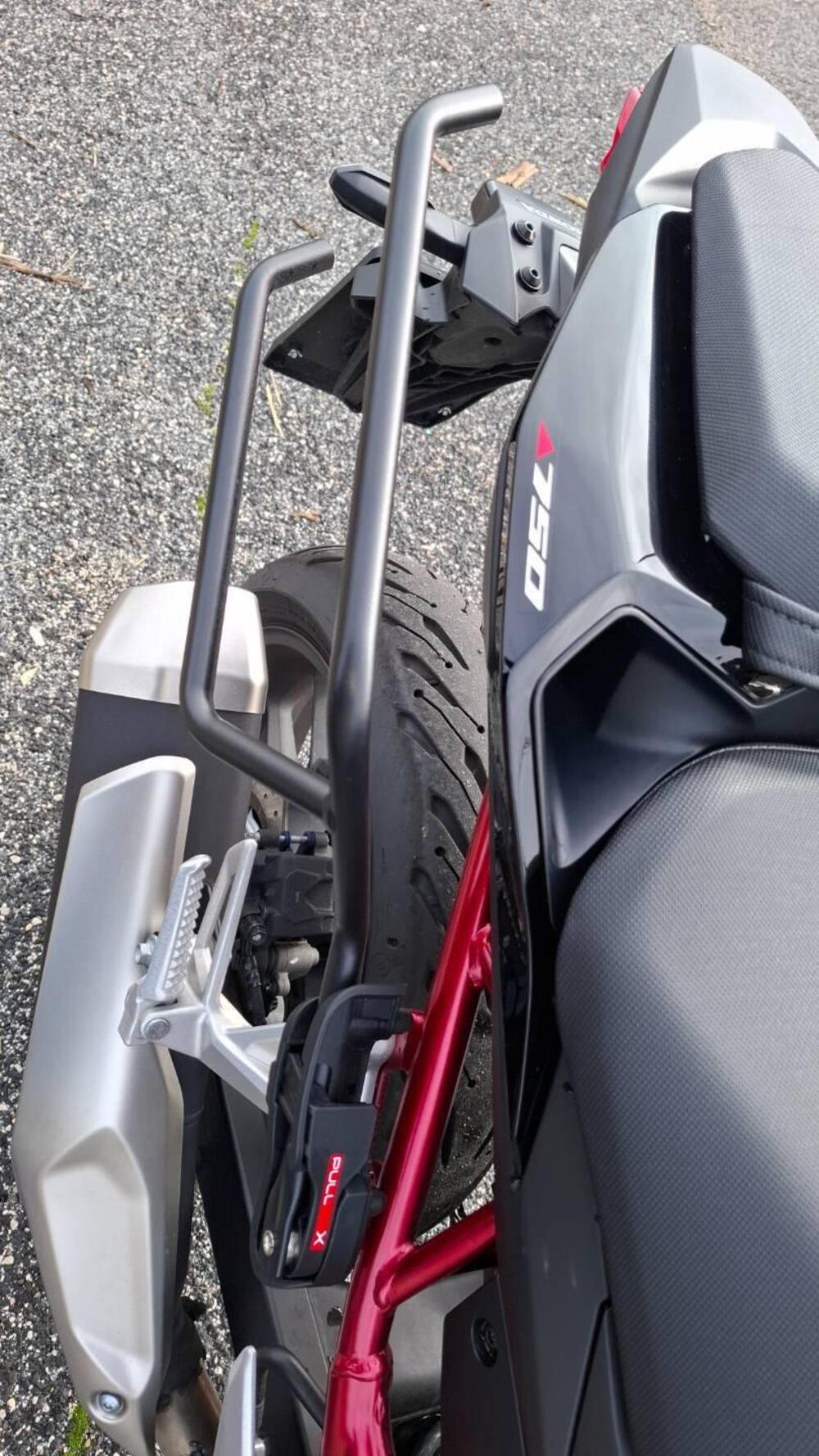 Honda CB 750 Hornet (2023 - 24) (9)