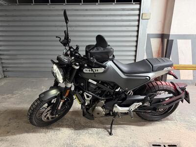 Husqvarna Svartpilen 401 (2020) usata