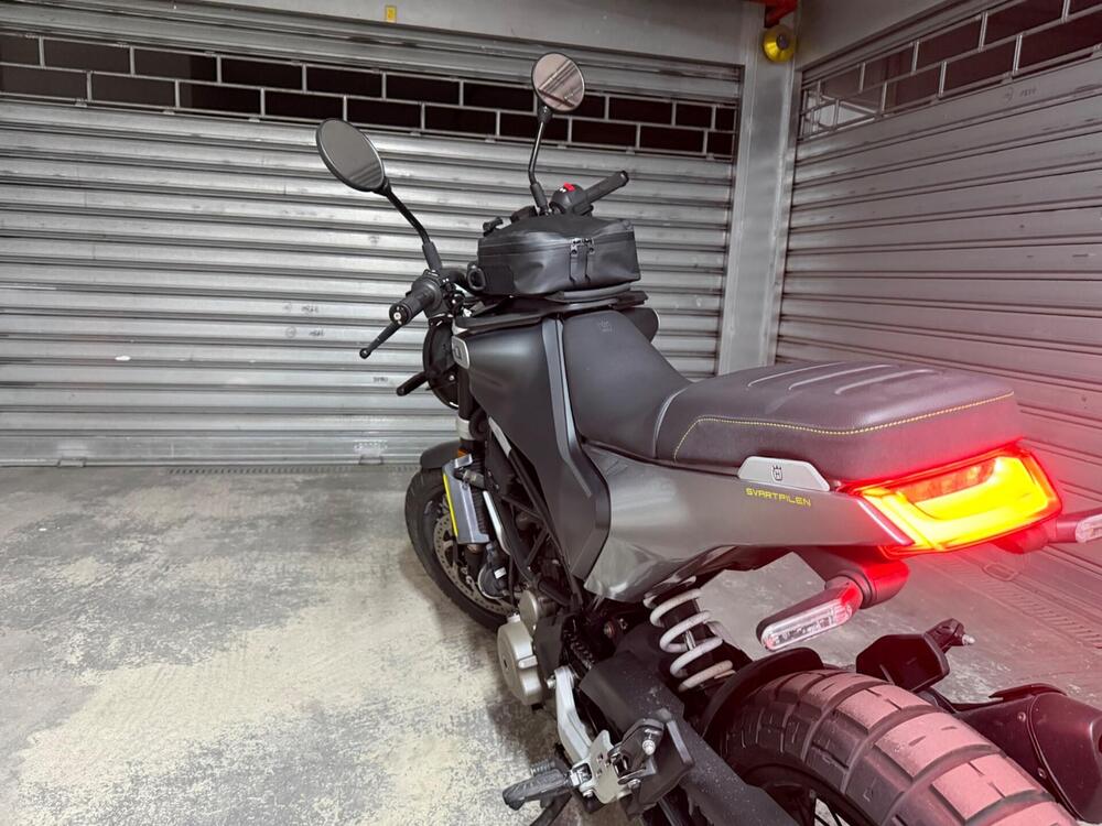 Husqvarna Svartpilen 401 (2020) (7)