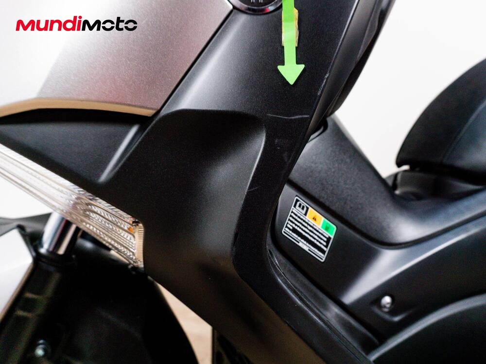 Yamaha X-Max 125 Iron Max ABS (2016) (15)