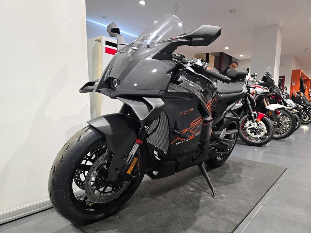 KTM 990 RC R (2026) (4)