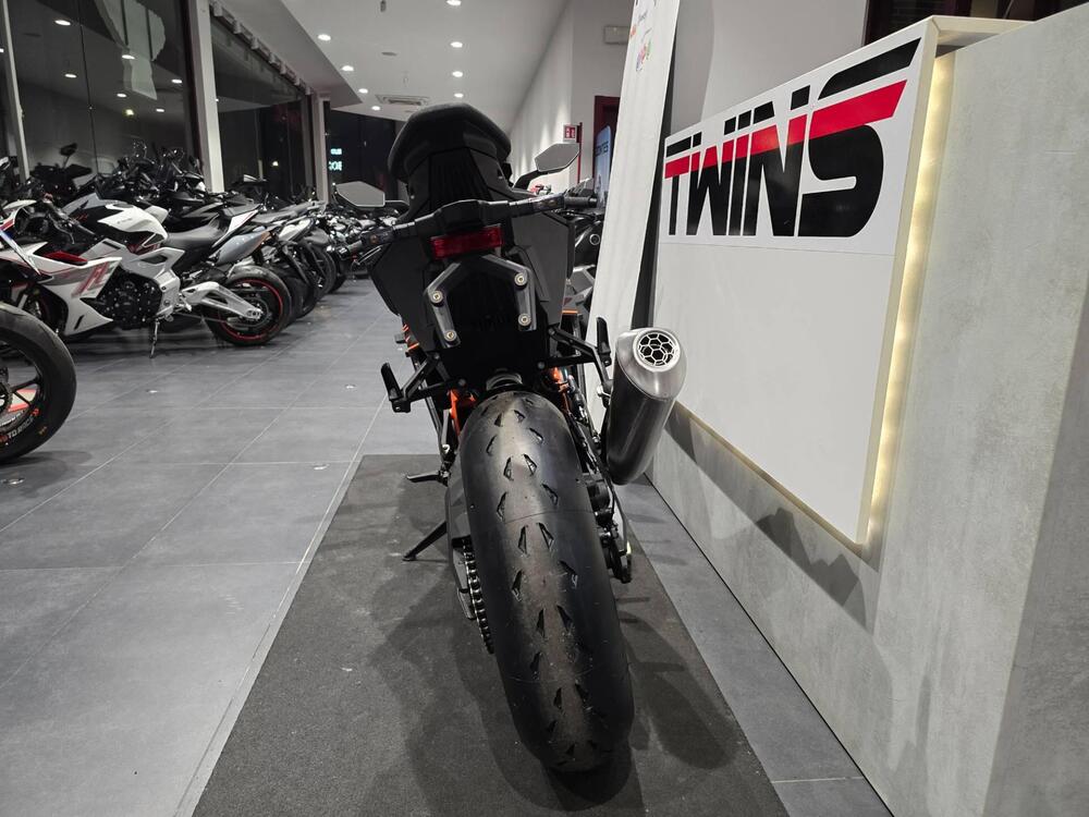 KTM 990 RC R (2026) (7)