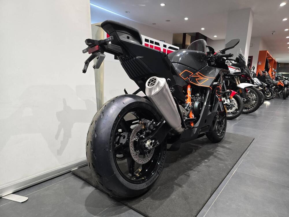 KTM 990 RC R (2026) (8)