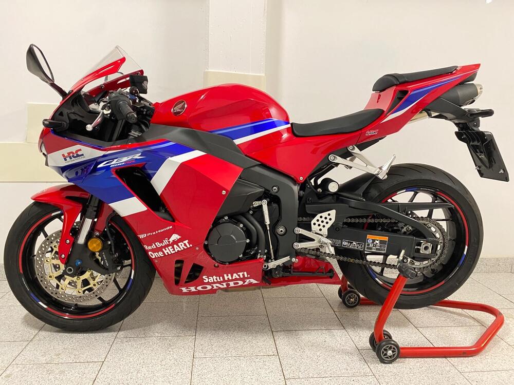 Honda CBR 600 RR (2024 - 26) (9)