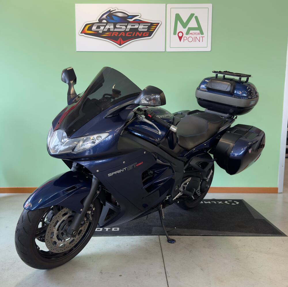 Triumph Sprint 1050 GT ABS (2010 - 2013) (4)