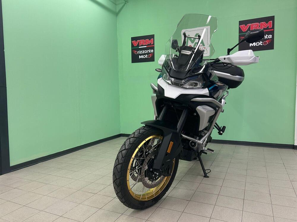 CFMOTO 700MT Adventure (2025 - 26) (4)