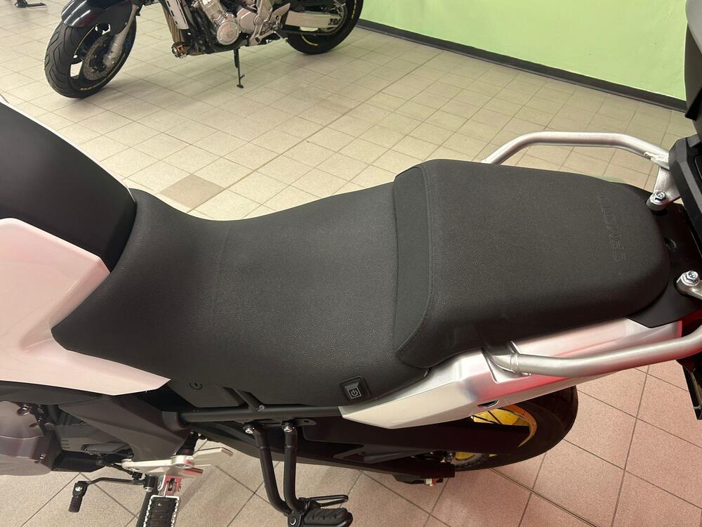 CFMOTO 700MT Adventure (2025 - 26) (8)