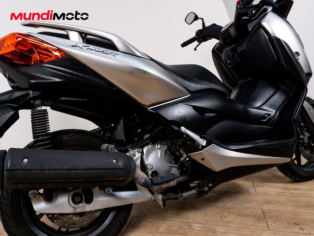 Yamaha X-Max 125 Iron Max ABS (2016) (4)