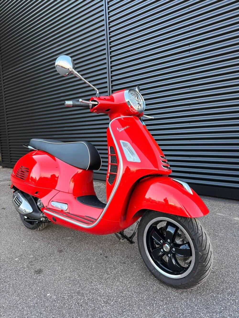 Vespa GTS 300 Super (2023 - 24) (2)