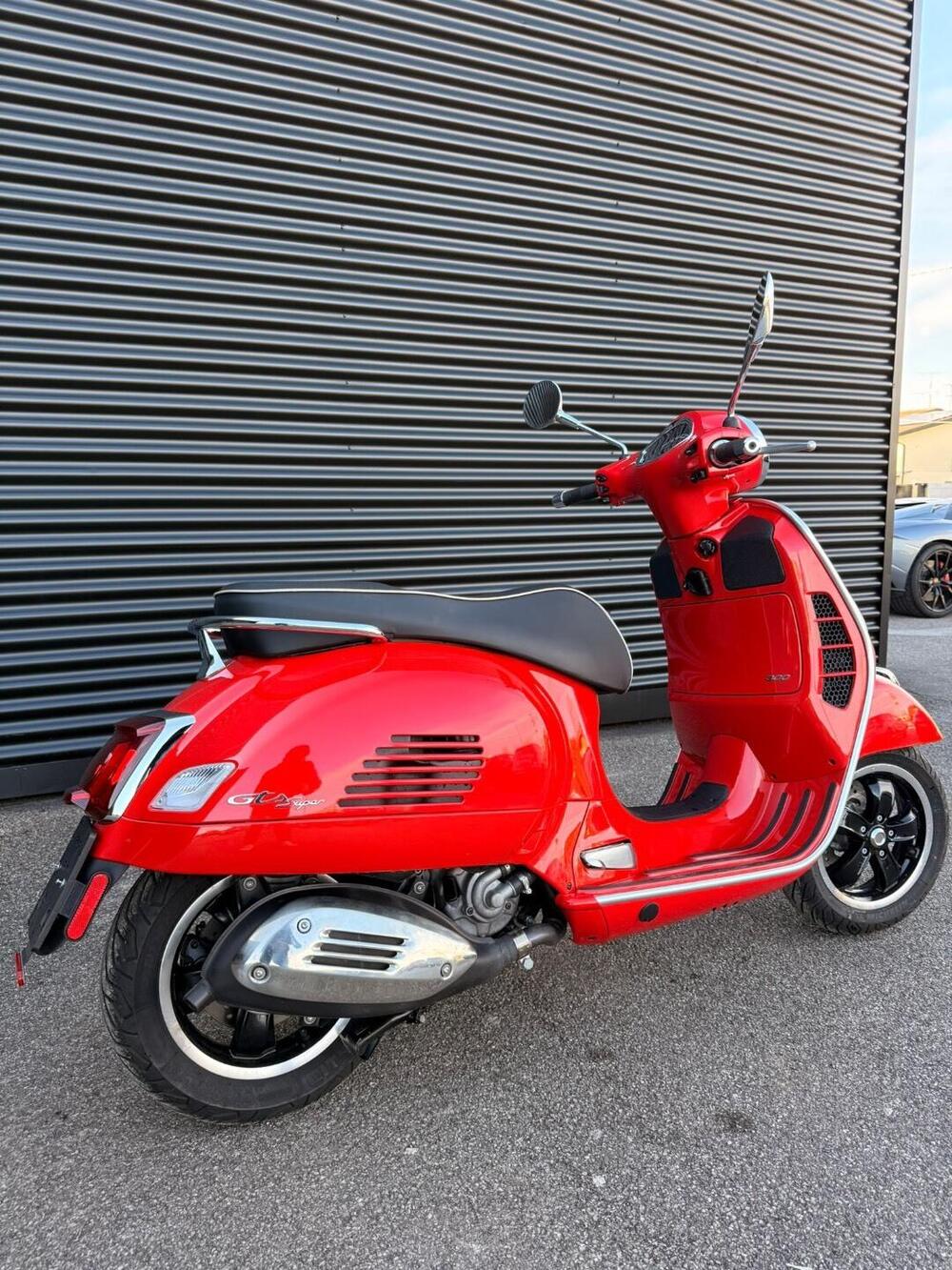 Vespa GTS 300 Super (2023 - 24) (3)