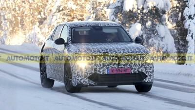 Lancia Gamma, il prototipo sulla neve: le foto spia in esclusiva, ecco tutto quello che sappiamo
