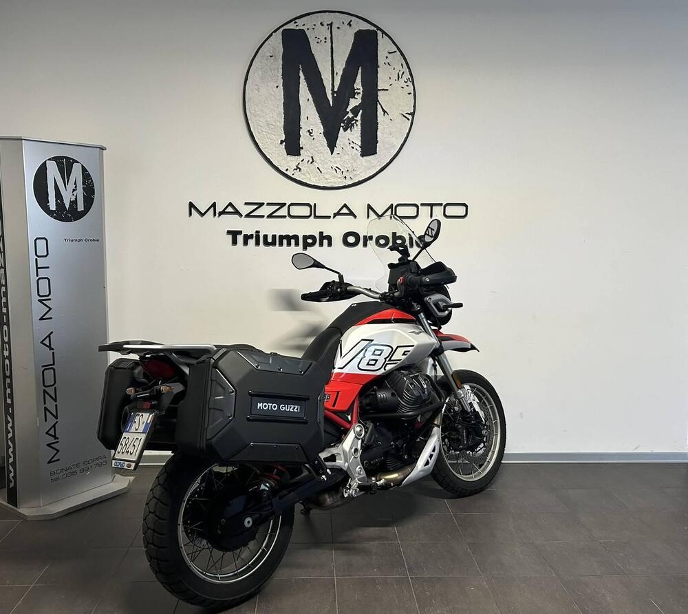 Moto Guzzi V85 TT (2024 - 26) (2)