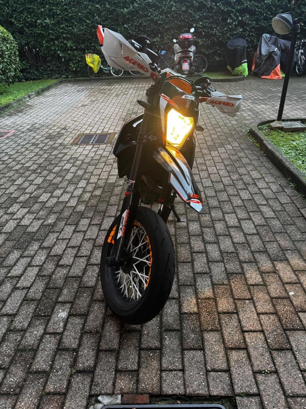 KTM 690 SMC R (2019 - 20) (4)