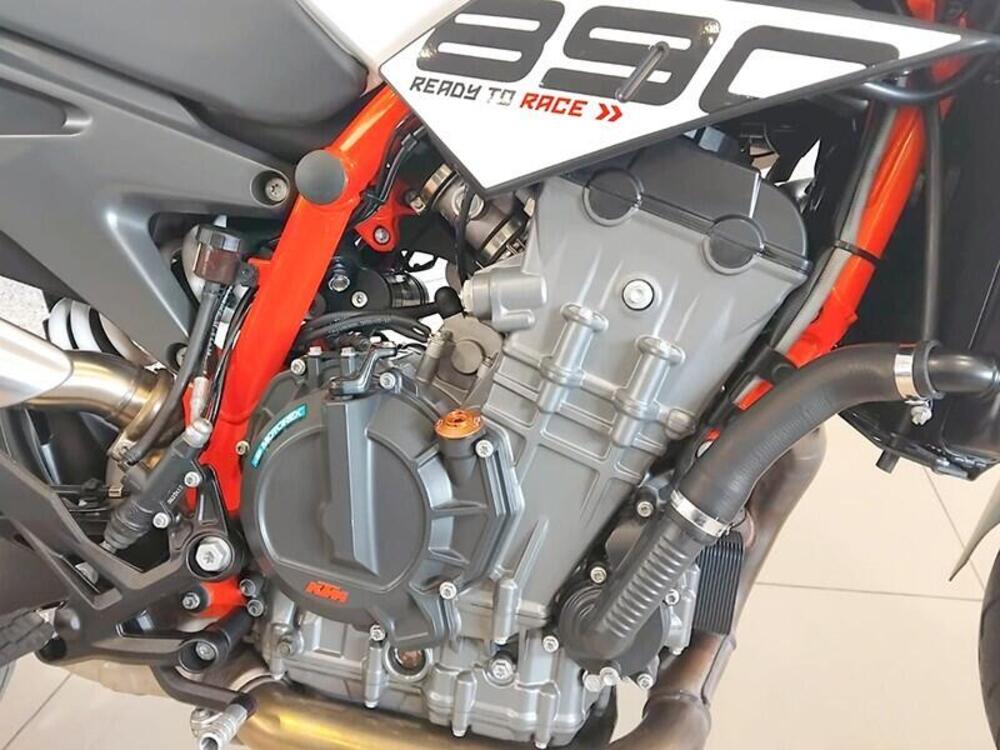 KTM 890 Duke R (2020) (2)