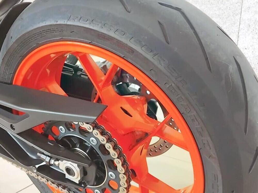 KTM 890 Duke R (2020) (3)