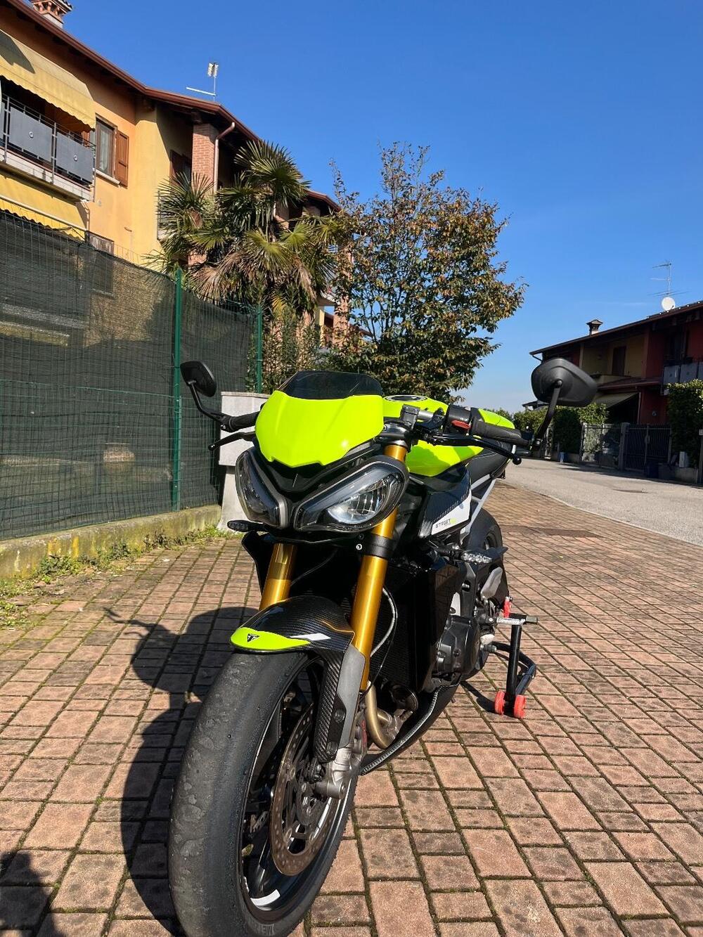 Triumph Street Triple 765 Moto2 Edition (2023 - 24) (9)