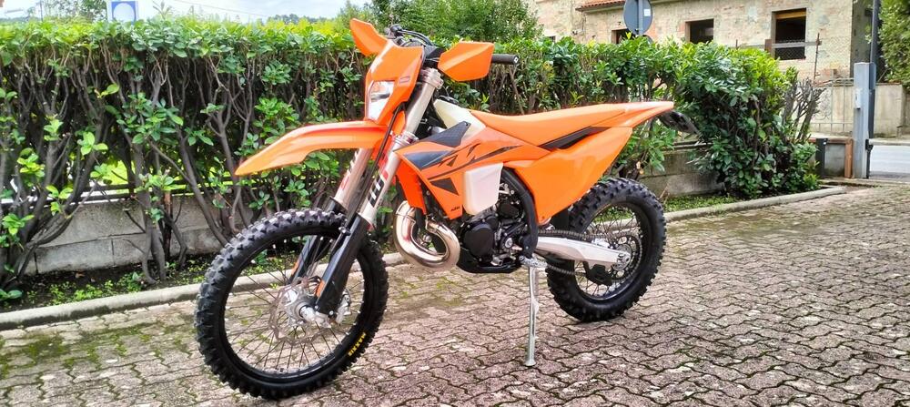 KTM 300 EXC (2025) (4)