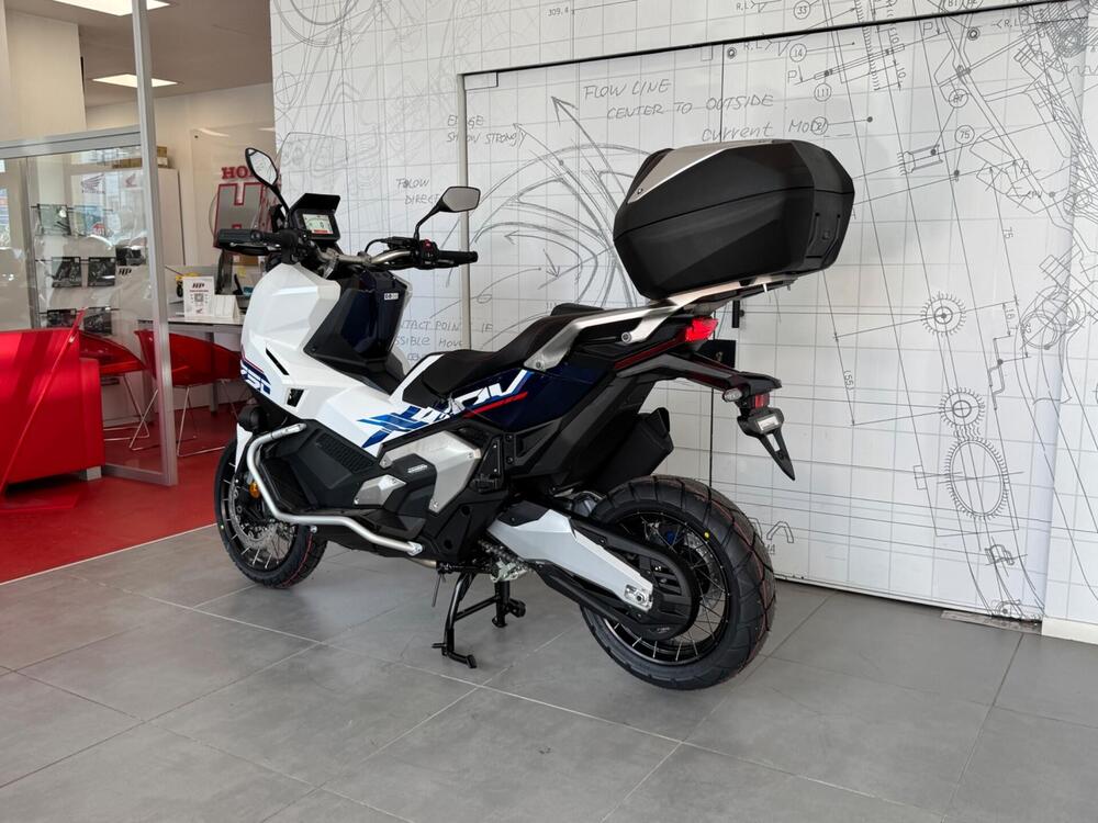 Honda X-ADV 750 Special Edition Adventure (2026) (6)