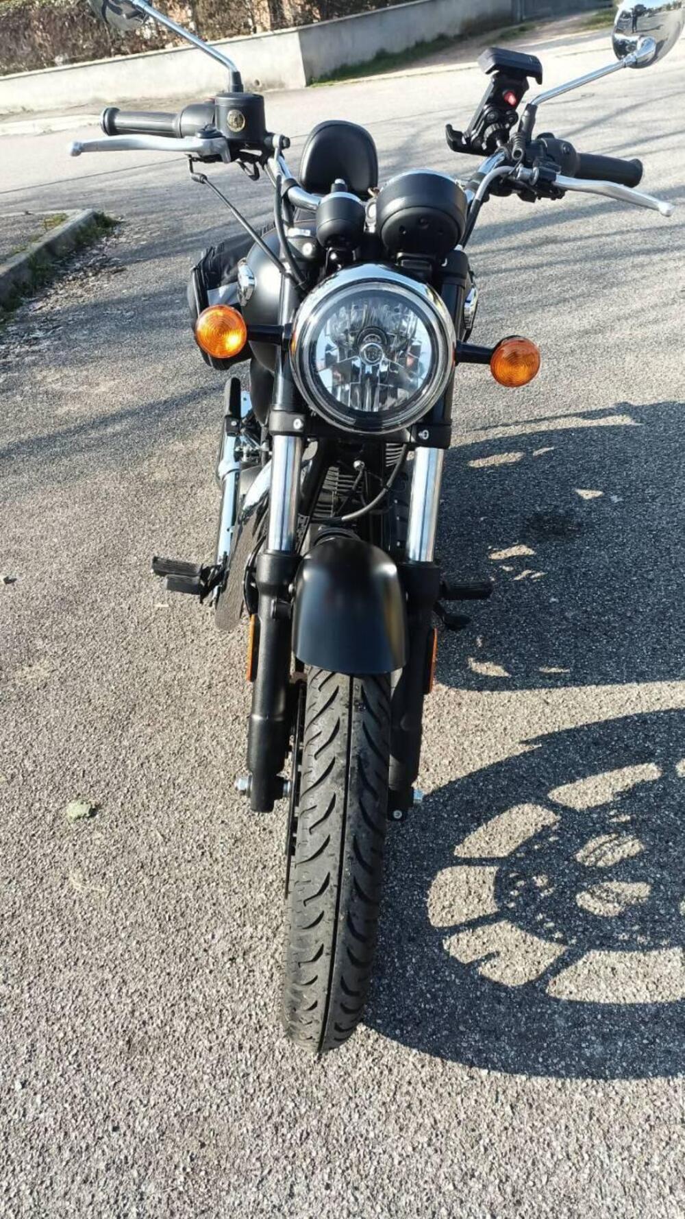 Royal Enfield Meteor 350 (2021 - 26) (2)