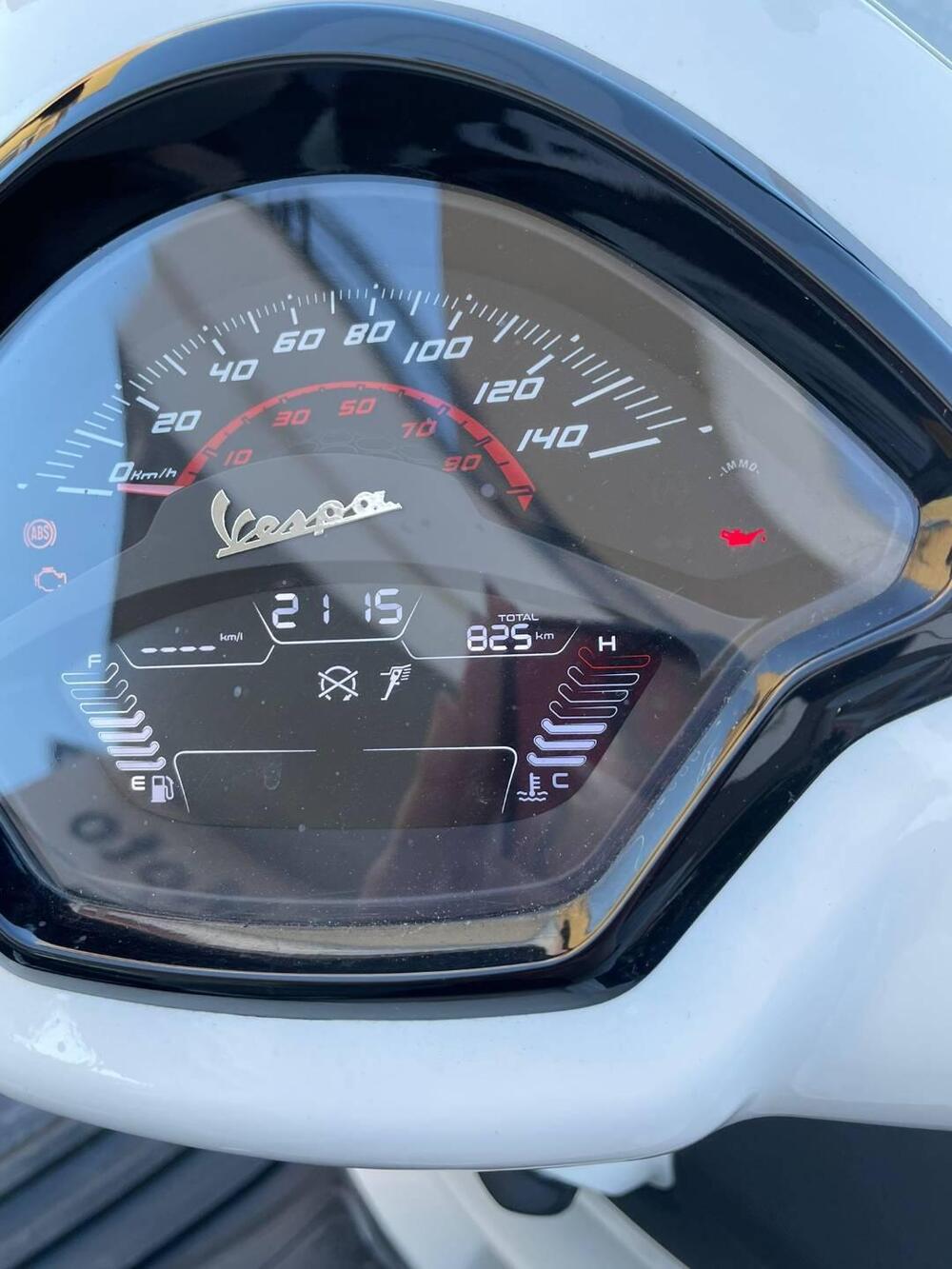 Vespa GTS 300 (2023 - 24) (2)