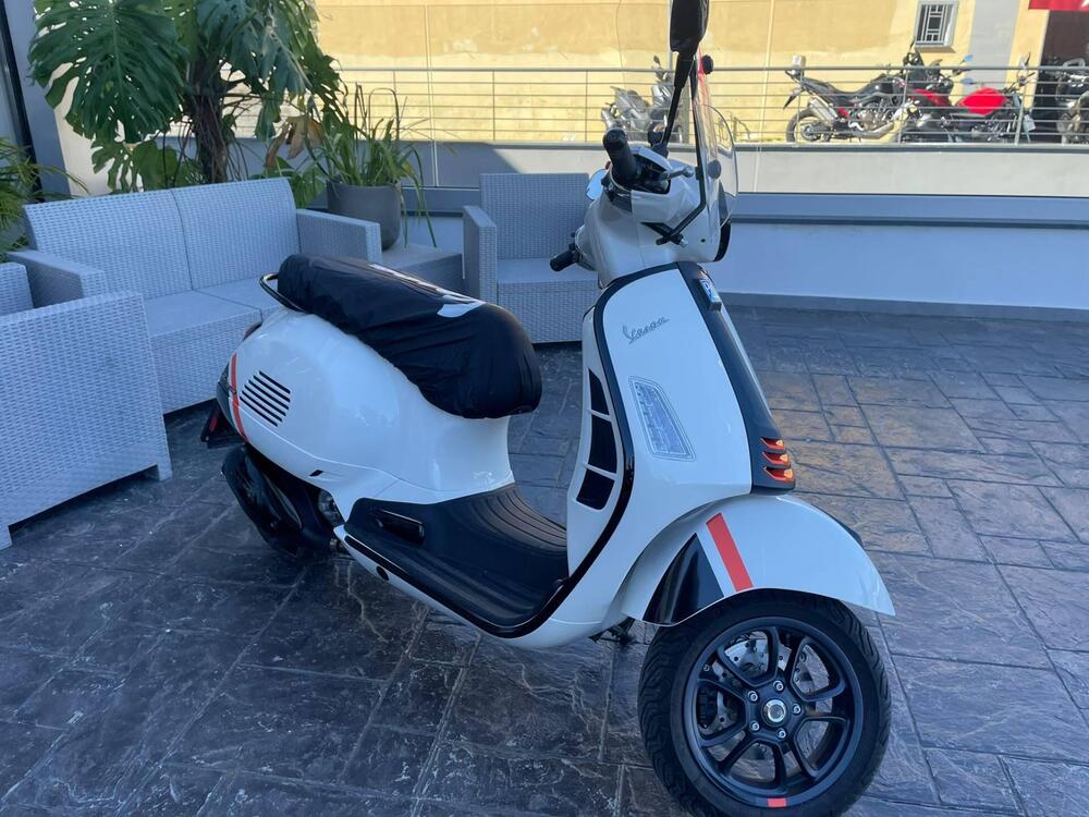 Vespa GTS 300 (2023 - 24) (3)