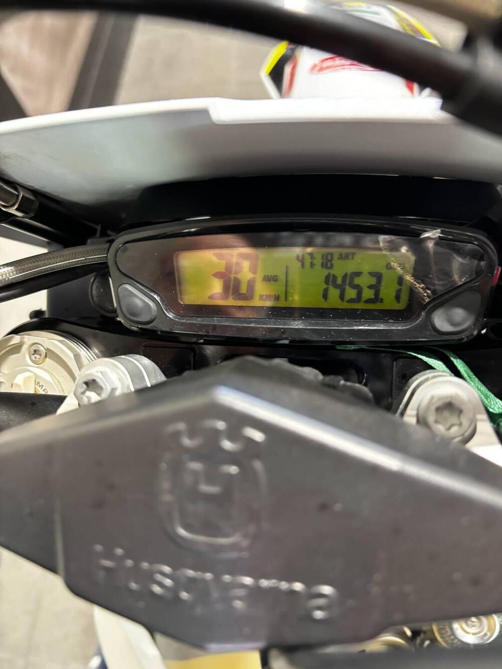 Husqvarna TE 300 Heritage (2023) (2)