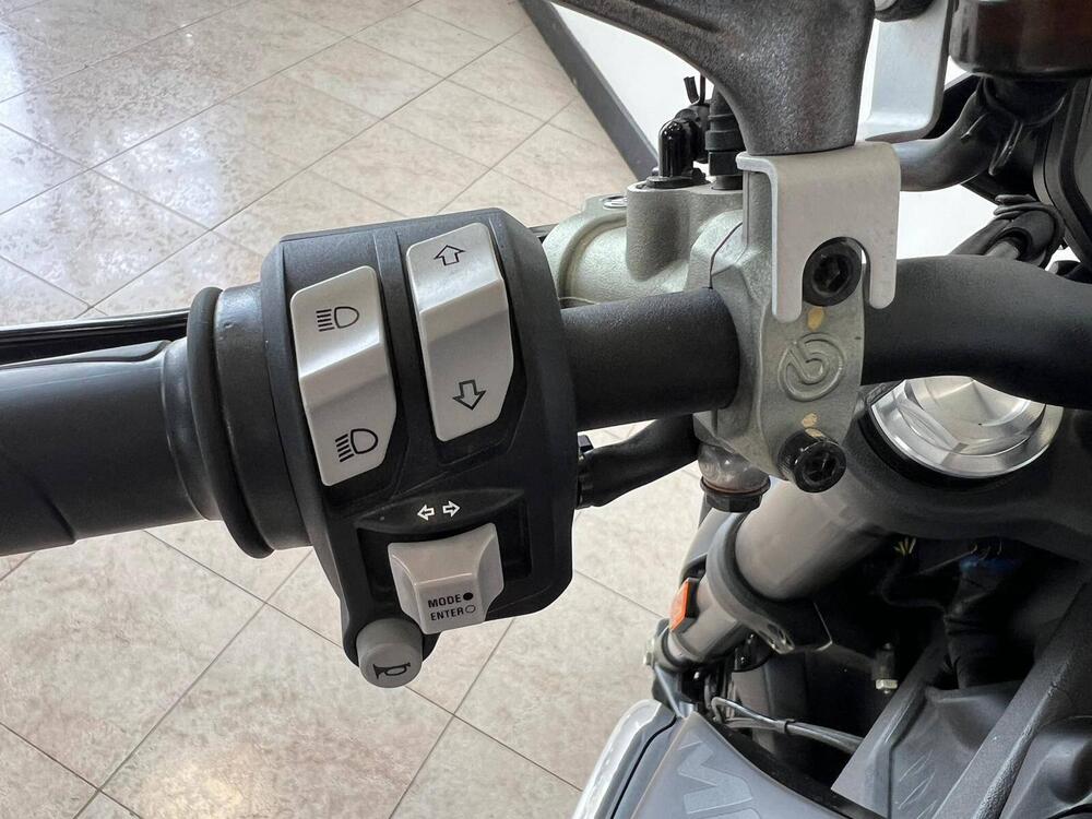 Ducati Monster 937 (2021 - 25) (7)