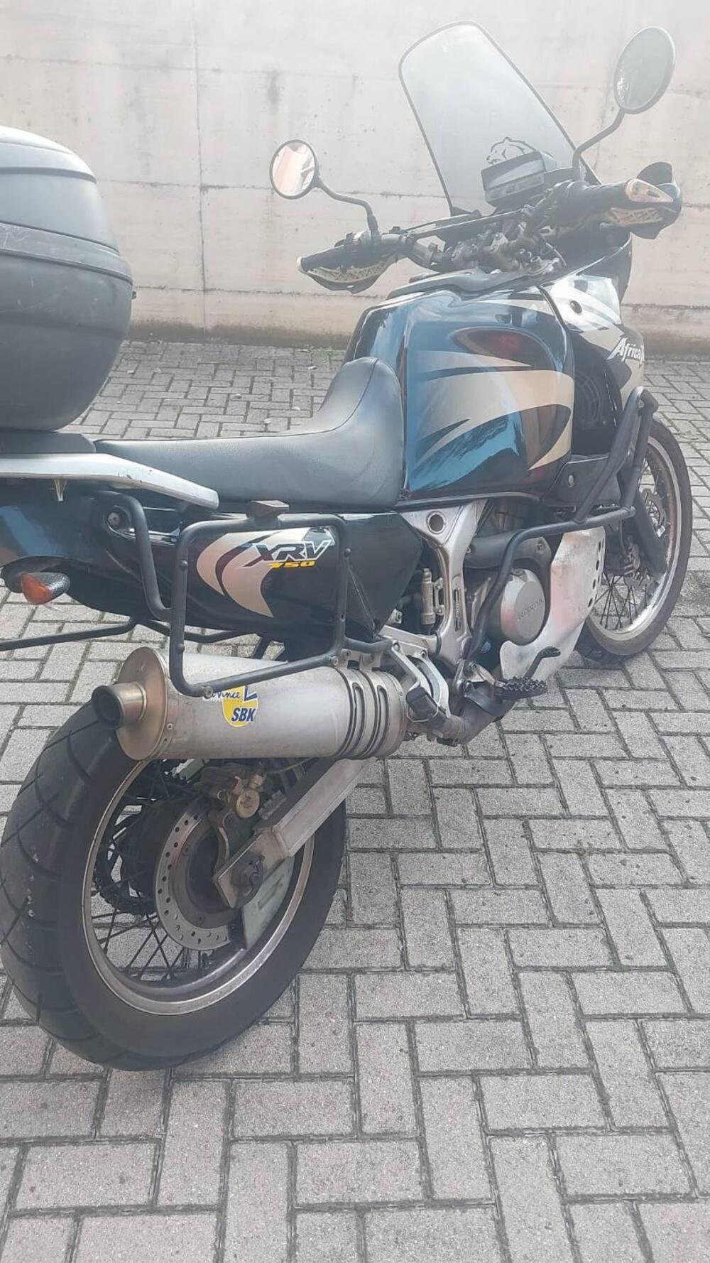 Honda Africa Twin XRV 750 (1996 - 02) (4)