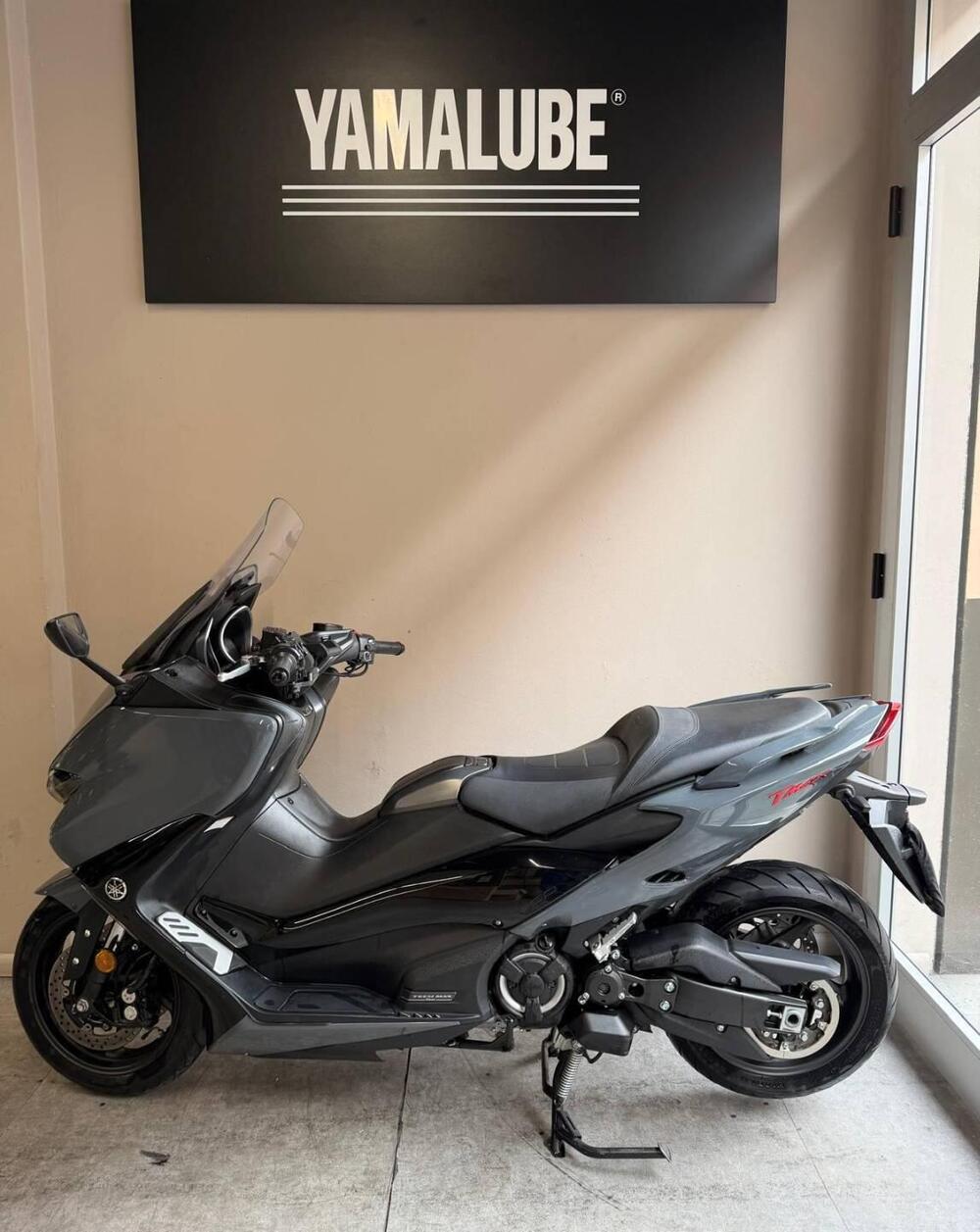 Yamaha T-Max 560 Tech Max (2021) (2)