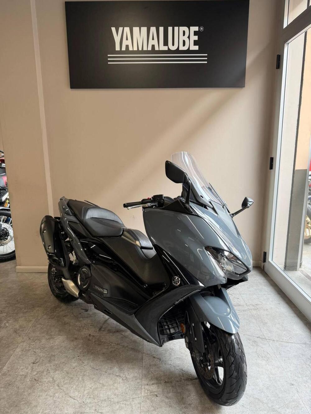 Yamaha T-Max 560 Tech Max (2021) (4)