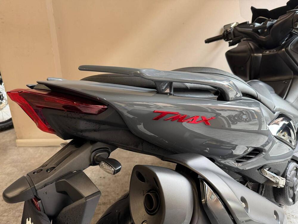 Yamaha T-Max 560 Tech Max (2021) (9)