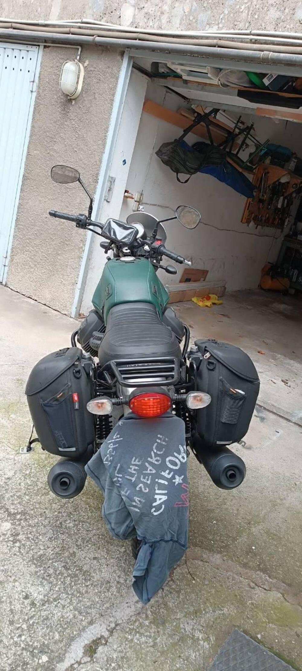 Moto Guzzi V7 III Rough (2018 - 20) (7)