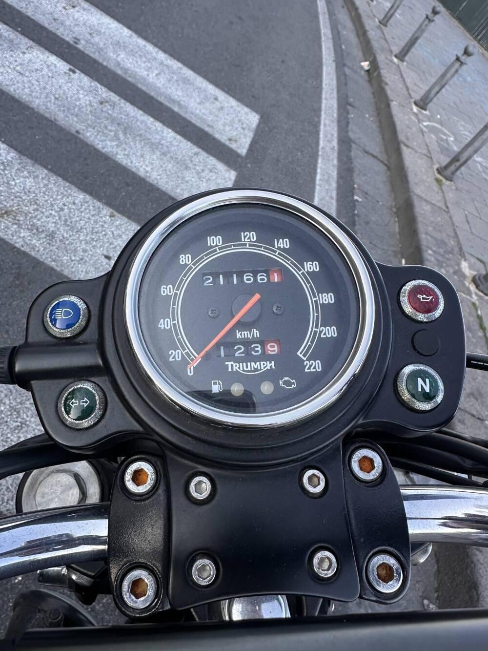 Triumph Scrambler (2006 - 17) (3)