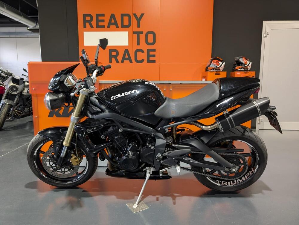 Triumph Street Triple (2013) (2)