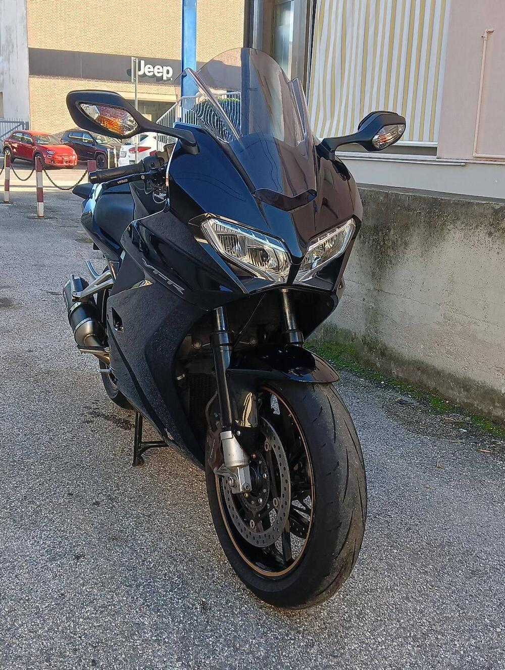 Honda VFR 800 F (2014 - 16) (7)