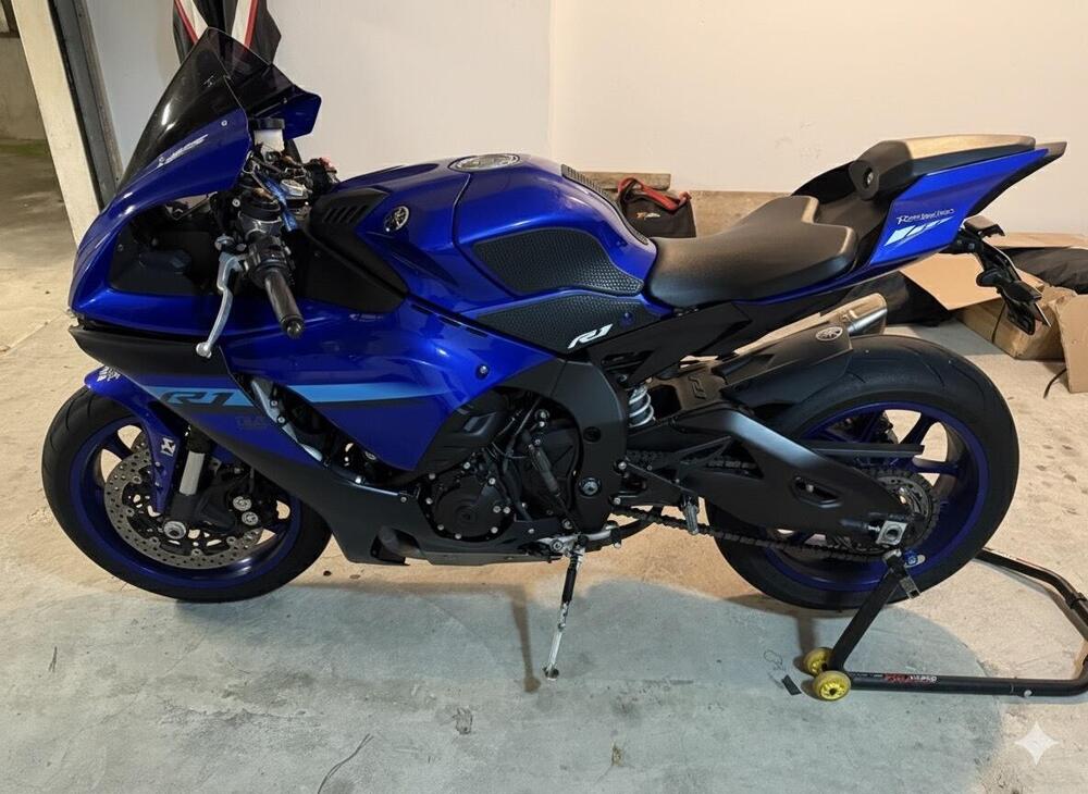 Yamaha YZF R1 (2020 - 25)