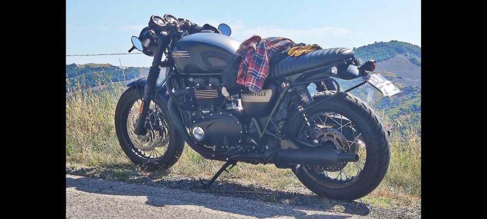 Triumph Bonneville T120 Gold Line Edition (2022 - 23)