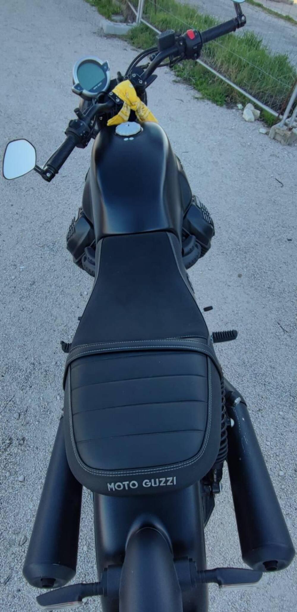 Moto Guzzi V7 850 Stone Special Abs (2021) (8)
