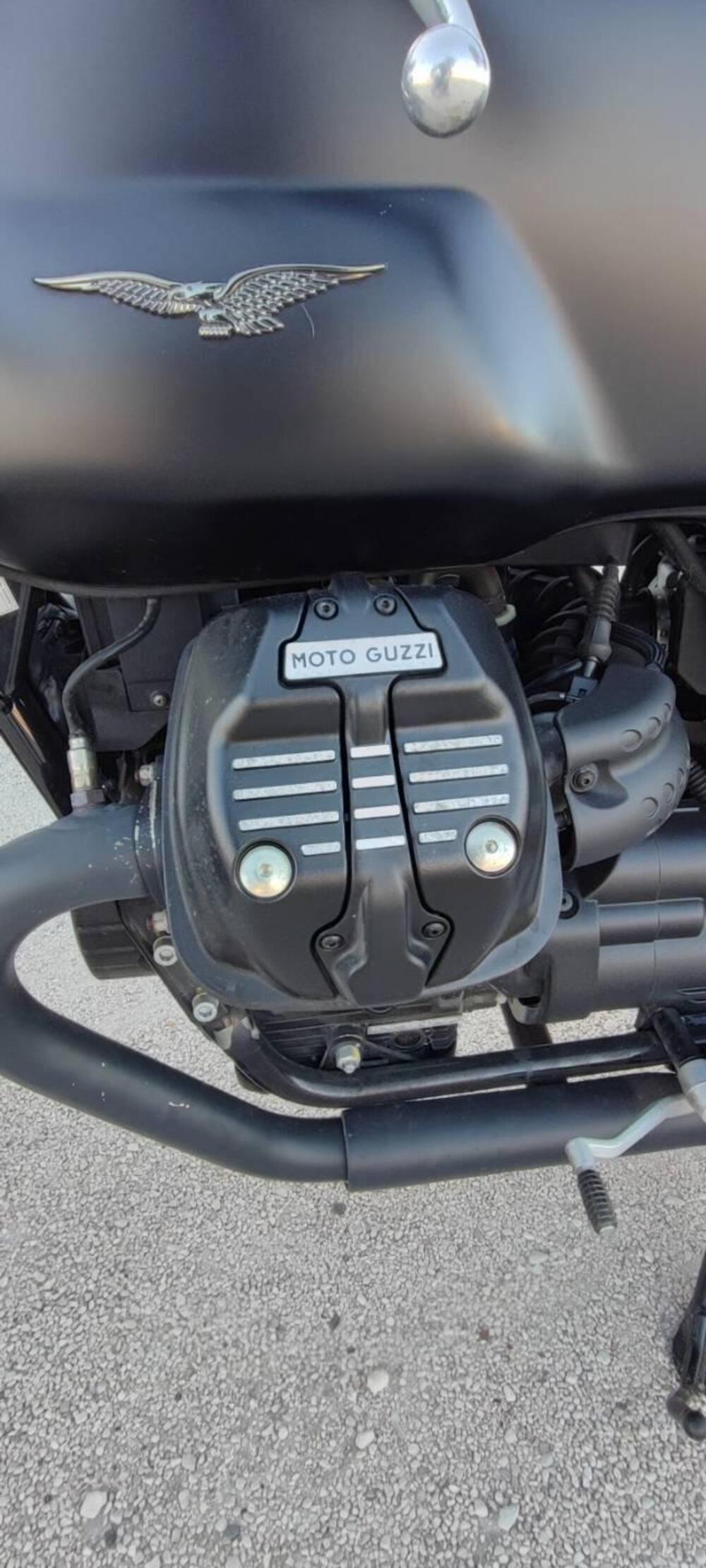 Moto Guzzi V7 850 Stone Special Abs (2021) (10)