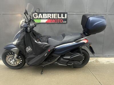 Piaggio Beverly 300 Hpe (2021) usata