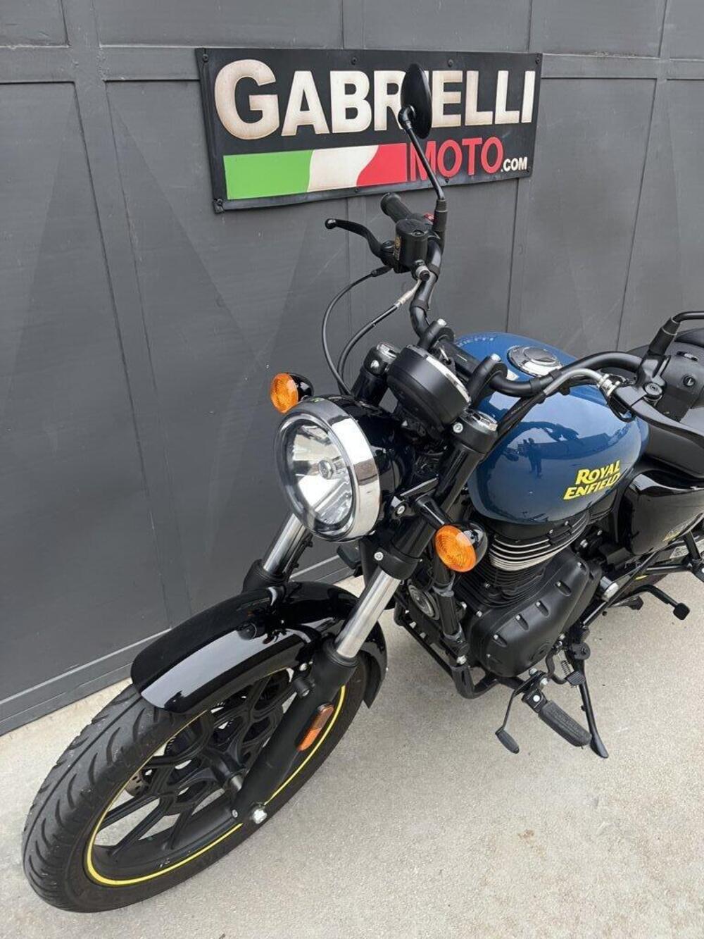 Royal Enfield Meteor 350 (2021 - 26) (2)