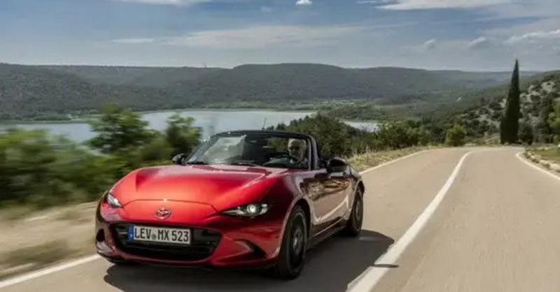 Mazda MX-5: il V6 segreto mai nato e il futuro con carburante sintetico per salvare la Miata