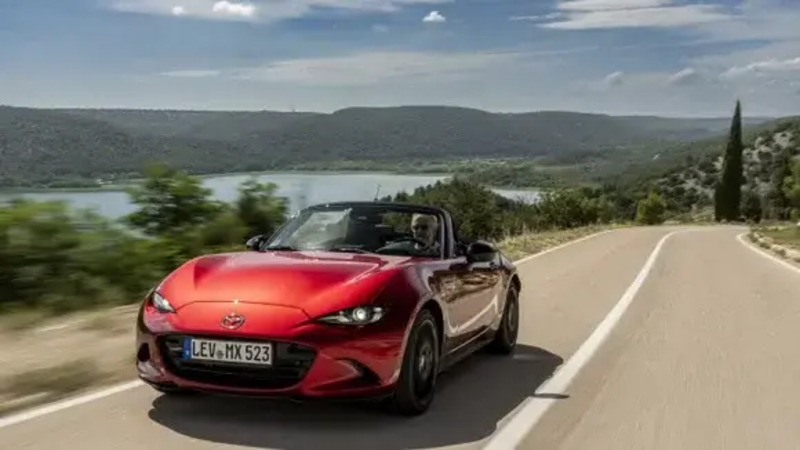 Mazda MX-5: il V6 segreto mai nato e il futuro con carburante sintetico per salvare la Miata