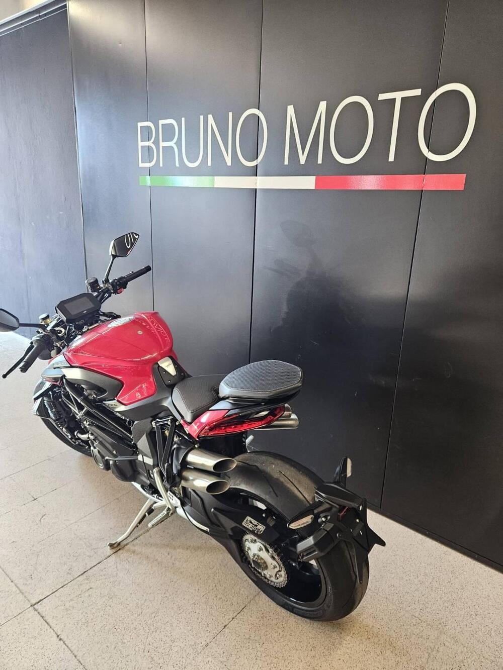 MV Agusta Brutale 1000 RS (2022 - 26) (5)