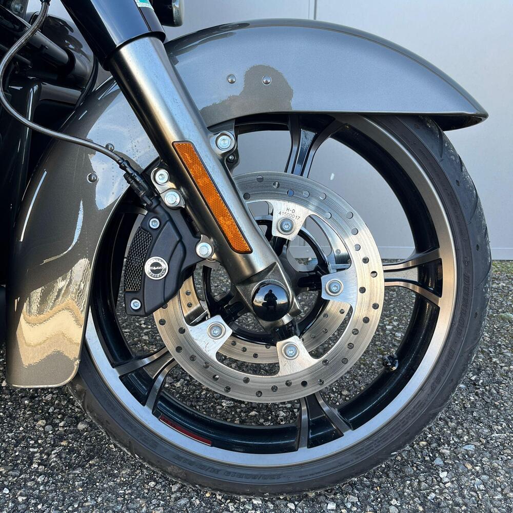 Harley-Davidson 117 Limited (2021) - FLHTKSE (2)